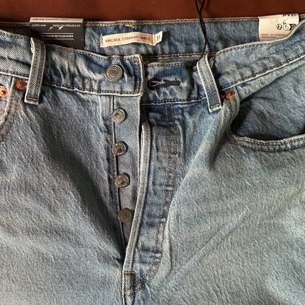 Levi's Women's Premium Ribcage Straight Ankle Jeans NWT Size 31